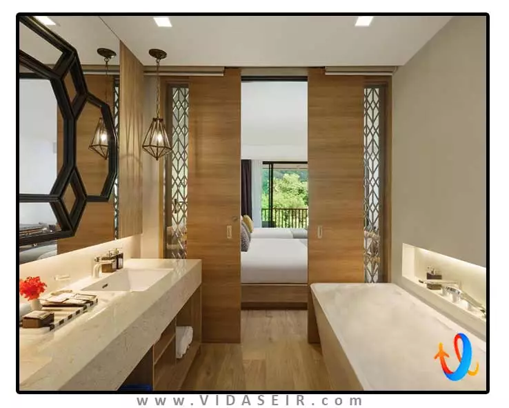 هتل-آویستا-گرند-کارون-ام-گالری-پوکت