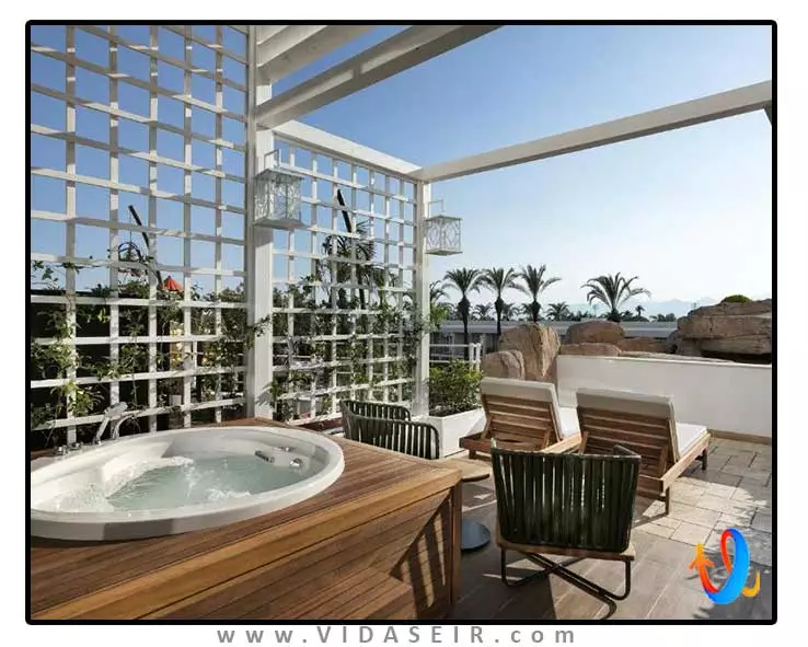 هتل-تایتانیک-دلوکس-لارا-آنتالیا