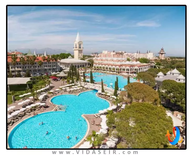 هتل-تایتانیک-دلوکس-لارا-آنتالیا