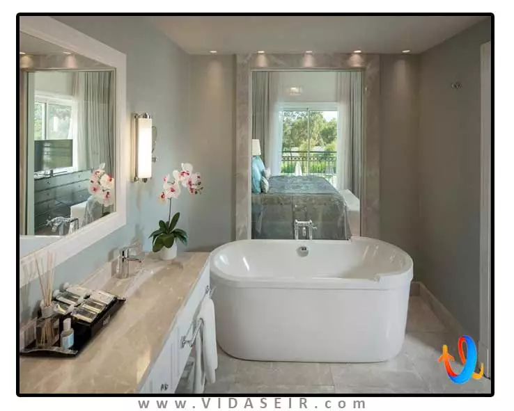 هتل-تایتانیک-دلوکس-گلف-بلک-آنتالیا