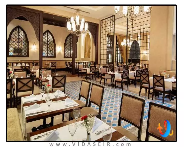 هتل-تایتانیک-دلوکس-گلف-بلک-آنتالیا