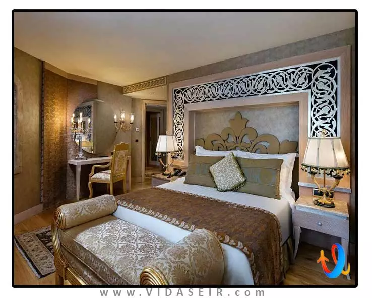 هتل-تایتانیک-مردان-پالاس-آنتالیا