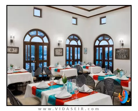 هتل-سلکتوم-کالرز-بدروم