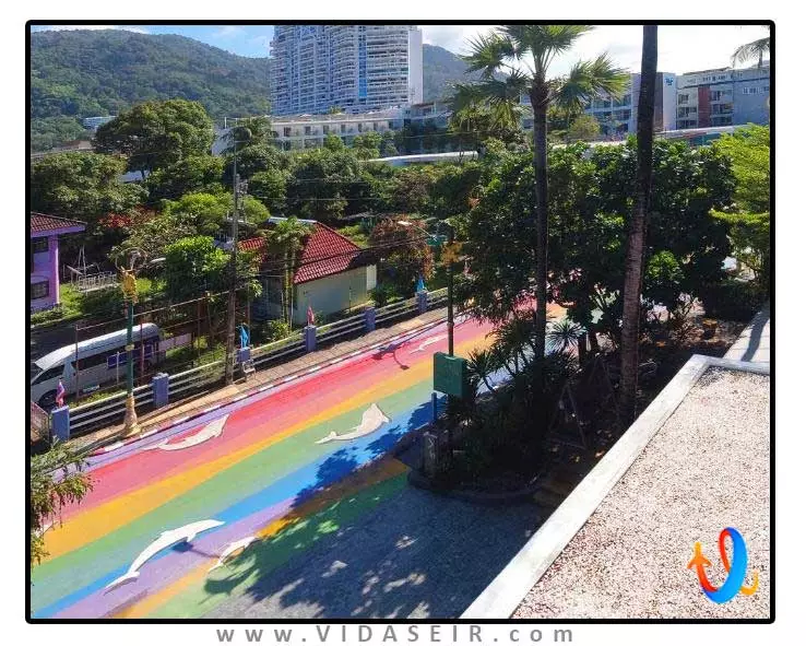 هتل-هالیدی-این-اکسپرس-پوکت-پاتونگ-بیچ-سنترال