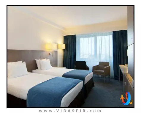 هتل-هالیدی-این-سنت-پترزبورگ-موسکووسکی-ووروتا