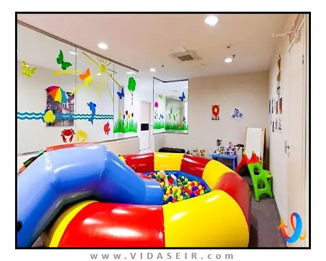 هتل-هالیدی-این-سنت-پترزبورگ-موسکووسکی-ووروتا