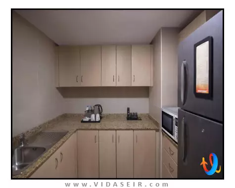 هتل-و-آپارتمان-های-تو-سیزن-دبی