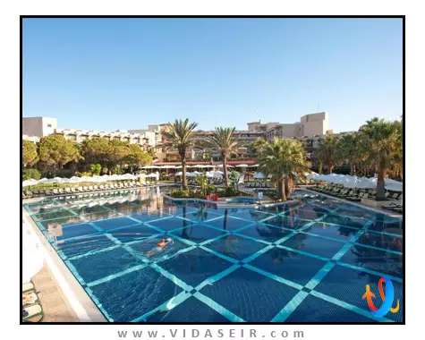 هتل-کریستال-تات-بیچ-گلف-ریزورت-اند-اسپا-آنتالیا